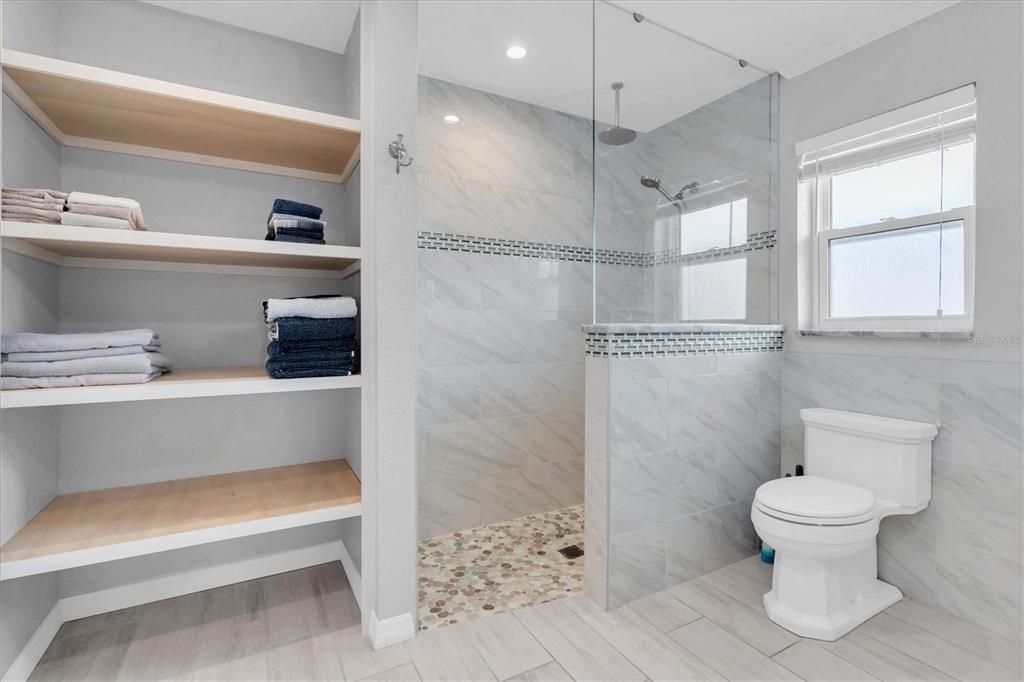 待售: $1,550,000 (3 贝兹, 2 浴室, 1715 平方英尺)