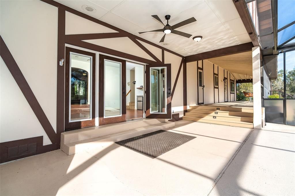 На продажу: $1,500,000 (6 спален, 4 ванн, 4792 Квадратных фут)