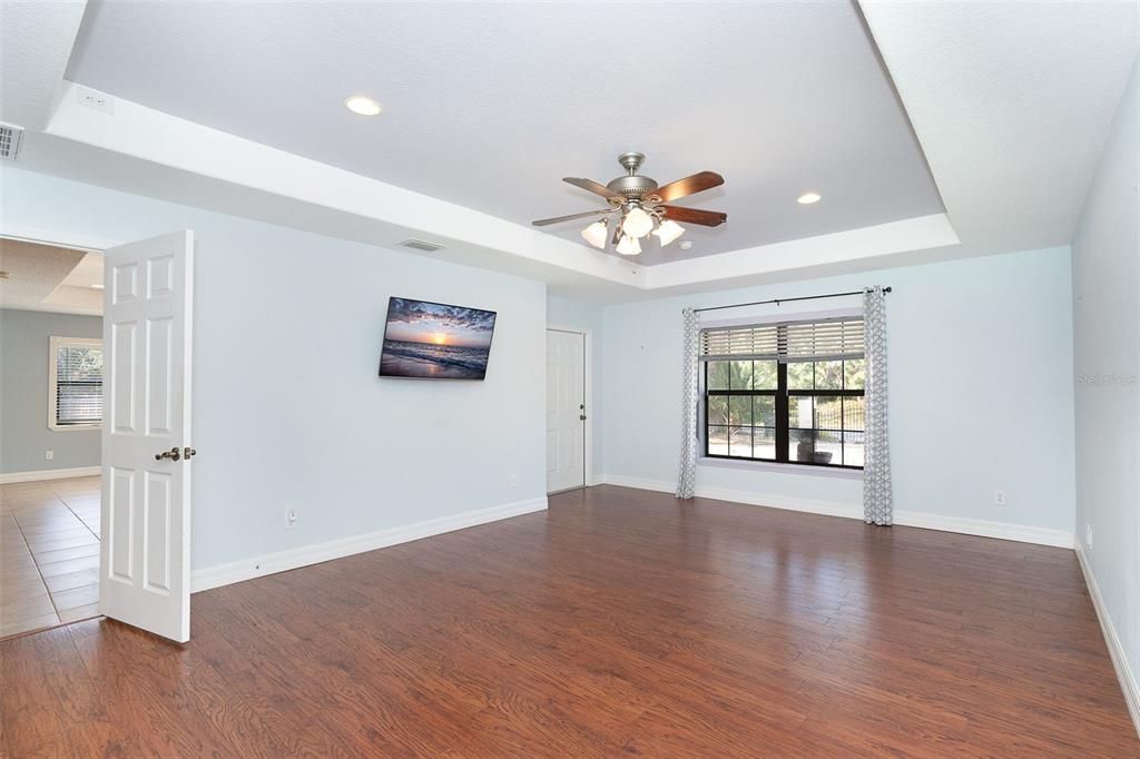 На продажу: $1,500,000 (6 спален, 4 ванн, 4792 Квадратных фут)