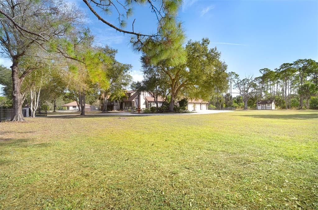 На продажу: $1,500,000 (6 спален, 4 ванн, 4792 Квадратных фут)