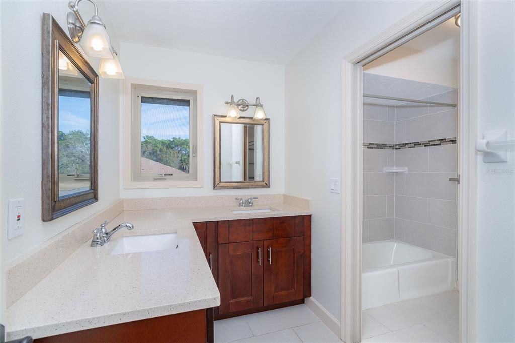 На продажу: $1,500,000 (6 спален, 4 ванн, 4792 Квадратных фут)