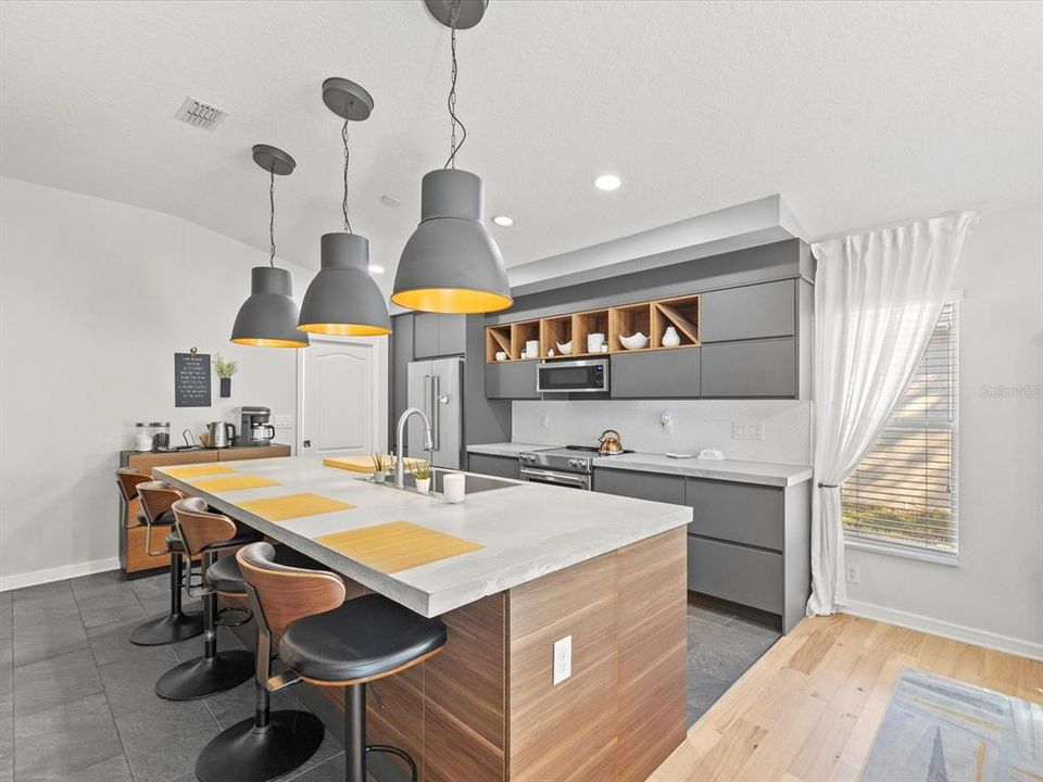 待售: $349,900 (3 贝兹, 2 浴室, 1597 平方英尺)