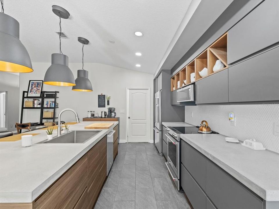 待售: $349,900 (3 贝兹, 2 浴室, 1597 平方英尺)