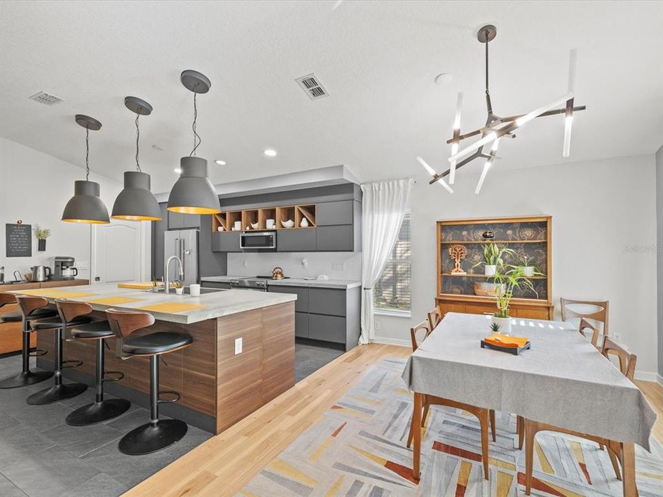 待售: $349,900 (3 贝兹, 2 浴室, 1597 平方英尺)