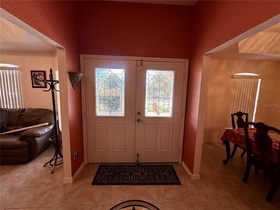 На продажу: $599,999 (4 спален, 2 ванн, 2234 Квадратных фут)