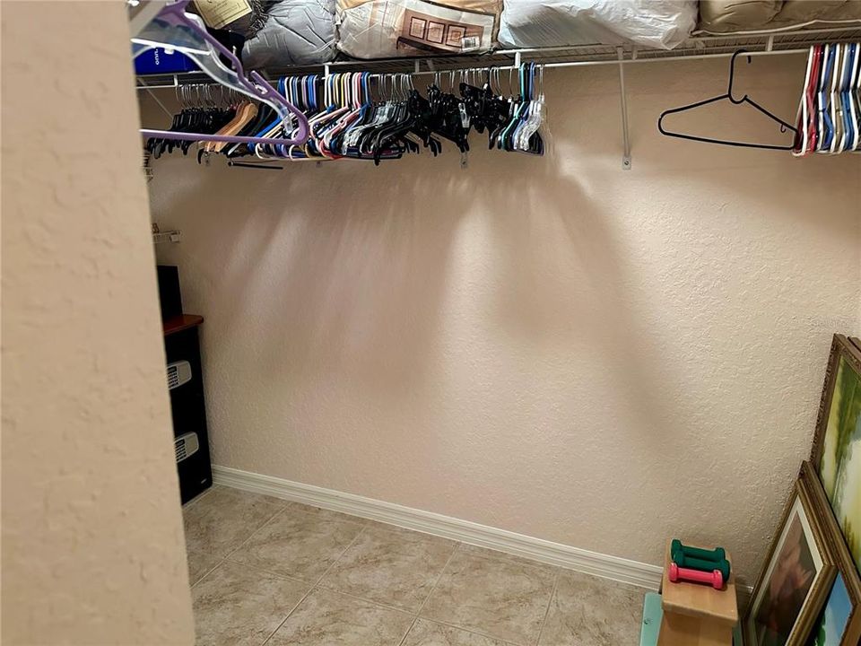 На продажу: $599,999 (4 спален, 2 ванн, 2234 Квадратных фут)