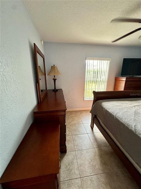 На продажу: $599,999 (4 спален, 2 ванн, 2234 Квадратных фут)