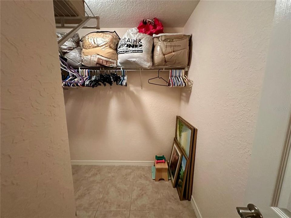 На продажу: $599,999 (4 спален, 2 ванн, 2234 Квадратных фут)