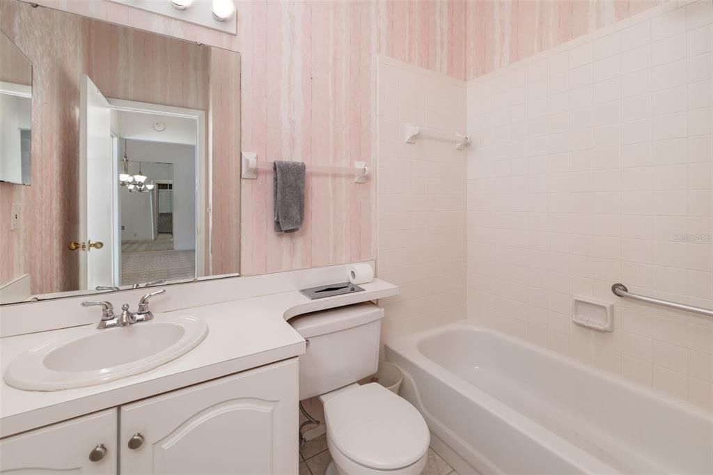 En Venta: $250,000 (2 camas, 2 baños, 1181 Pies cuadrados)