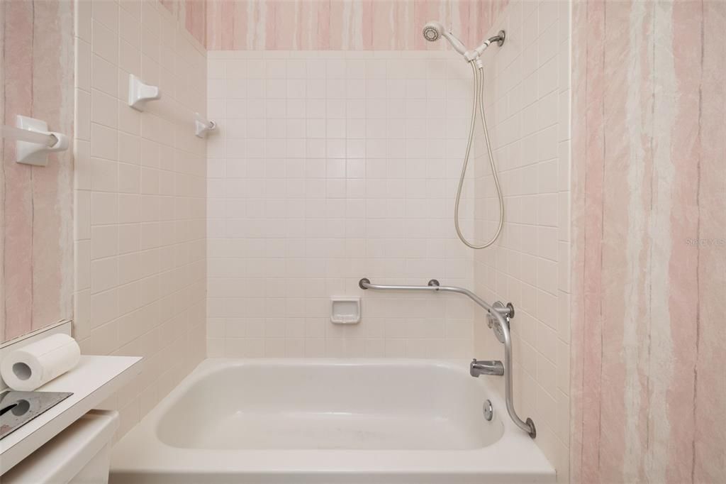 En Venta: $250,000 (2 camas, 2 baños, 1181 Pies cuadrados)