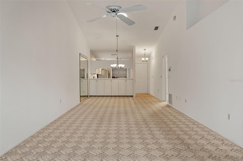 En Venta: $250,000 (2 camas, 2 baños, 1181 Pies cuadrados)