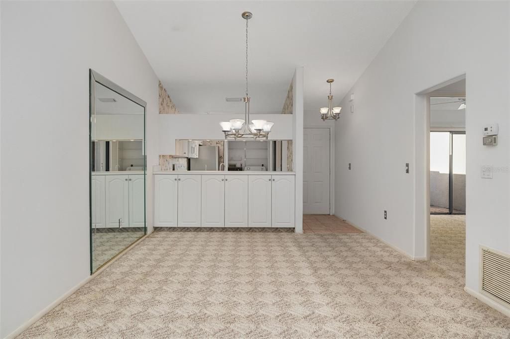 En Venta: $250,000 (2 camas, 2 baños, 1181 Pies cuadrados)