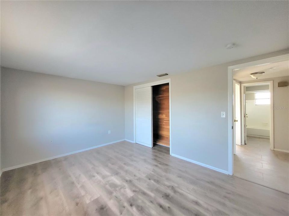 出租: $1,550 (2 贝兹, 1 浴室, 1064 平方英尺)