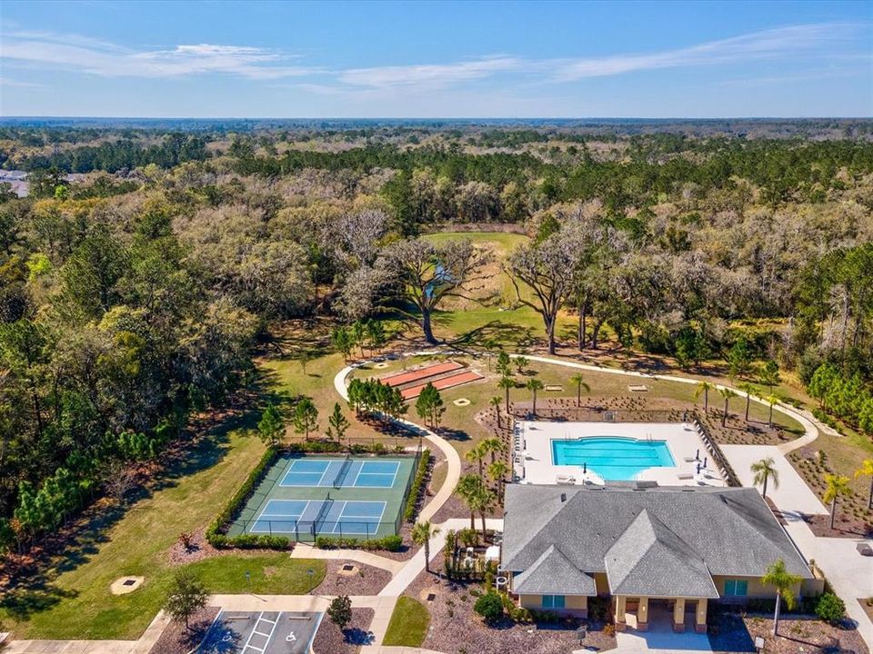 На продажу: $340,000 (2 спален, 2 ванн, 1700 Квадратных фут)