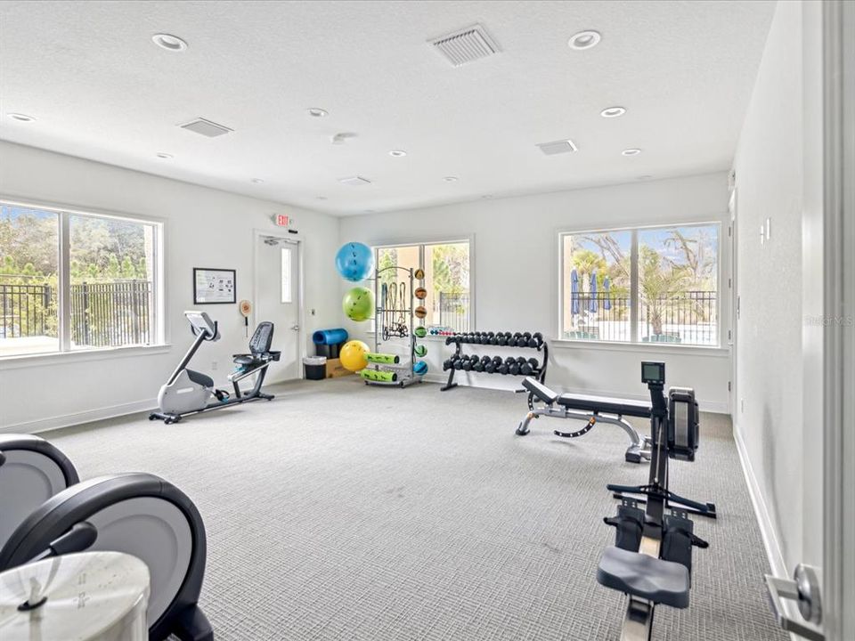 На продажу: $340,000 (2 спален, 2 ванн, 1700 Квадратных фут)