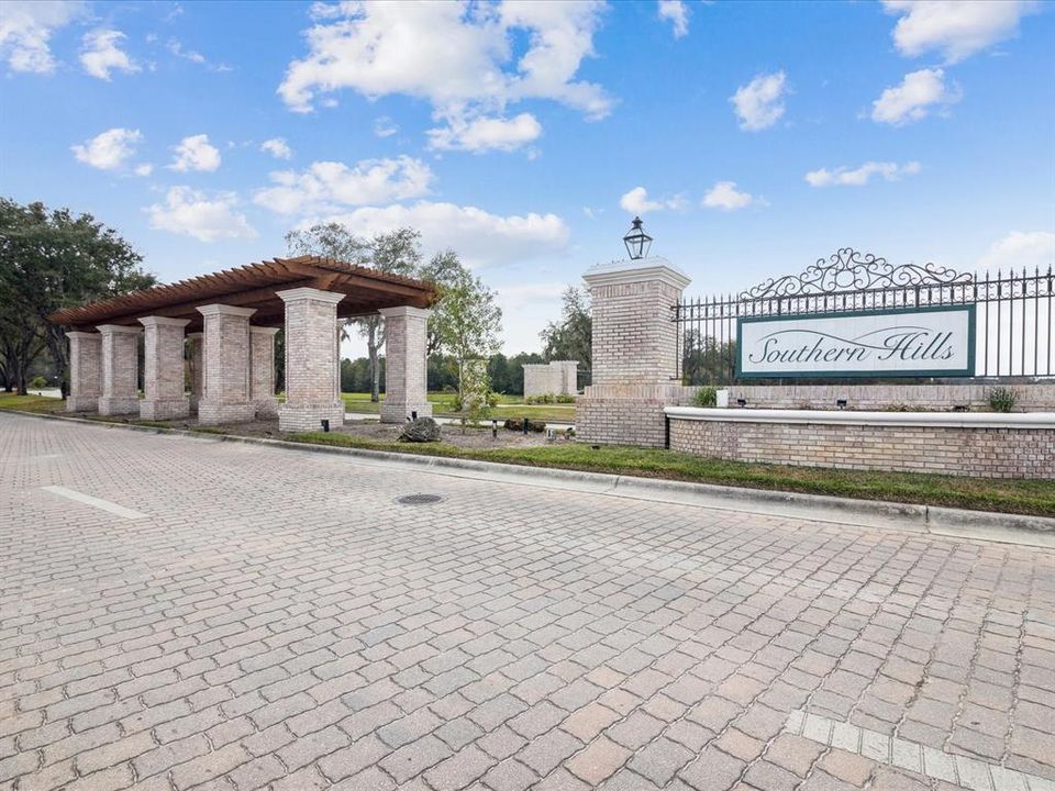 На продажу: $340,000 (2 спален, 2 ванн, 1700 Квадратных фут)