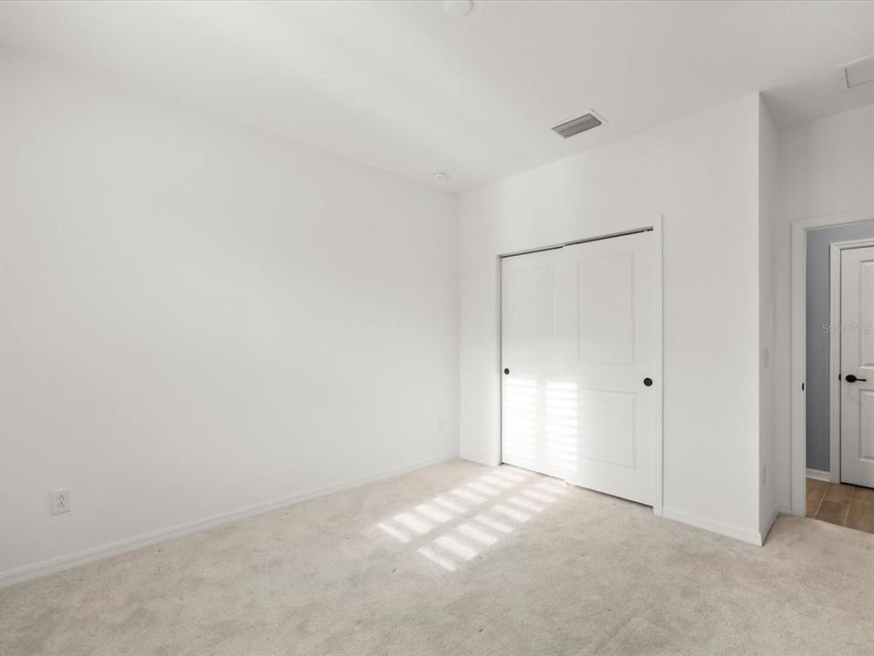 На продажу: $340,000 (2 спален, 2 ванн, 1700 Квадратных фут)