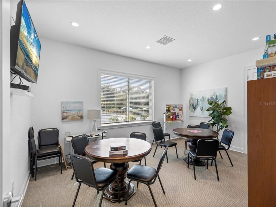 На продажу: $340,000 (2 спален, 2 ванн, 1700 Квадратных фут)