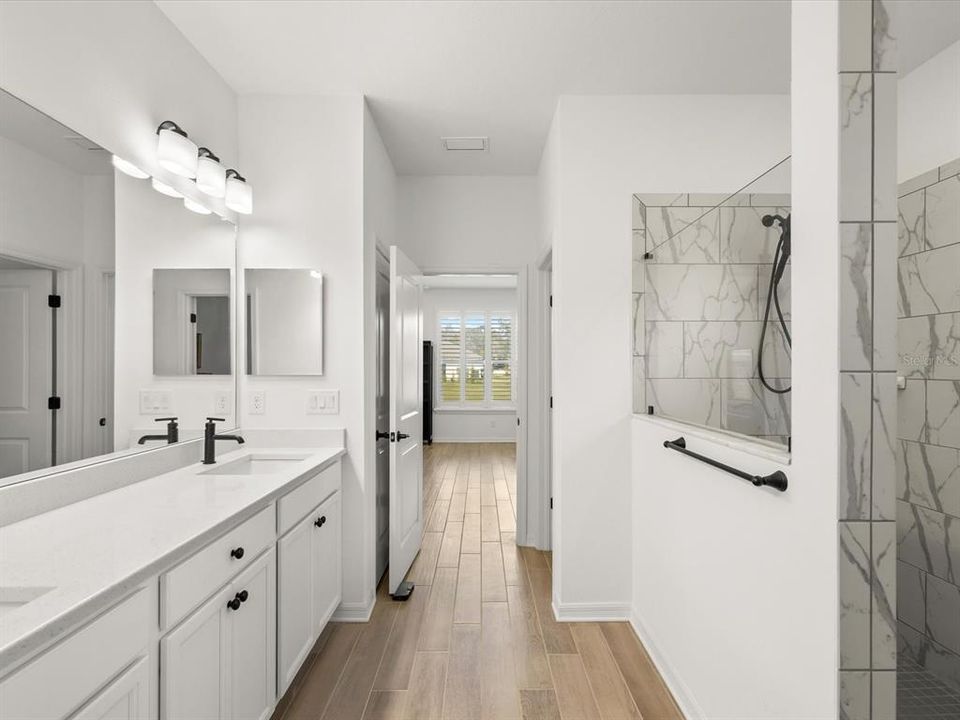 На продажу: $340,000 (2 спален, 2 ванн, 1700 Квадратных фут)