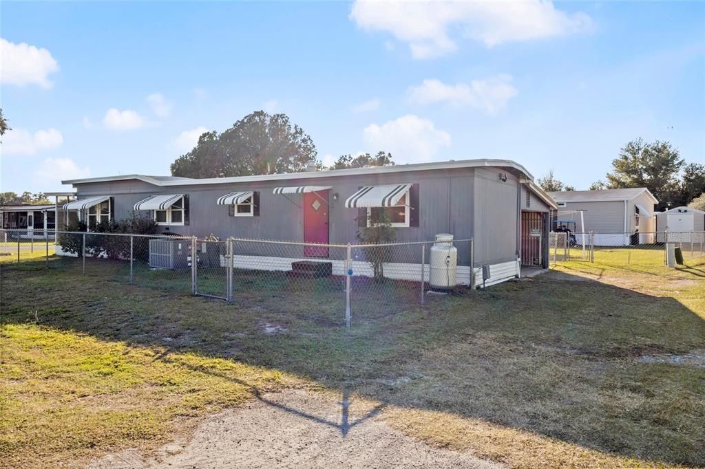 待售: $78,900 (2 贝兹, 1 浴室, 672 平方英尺)