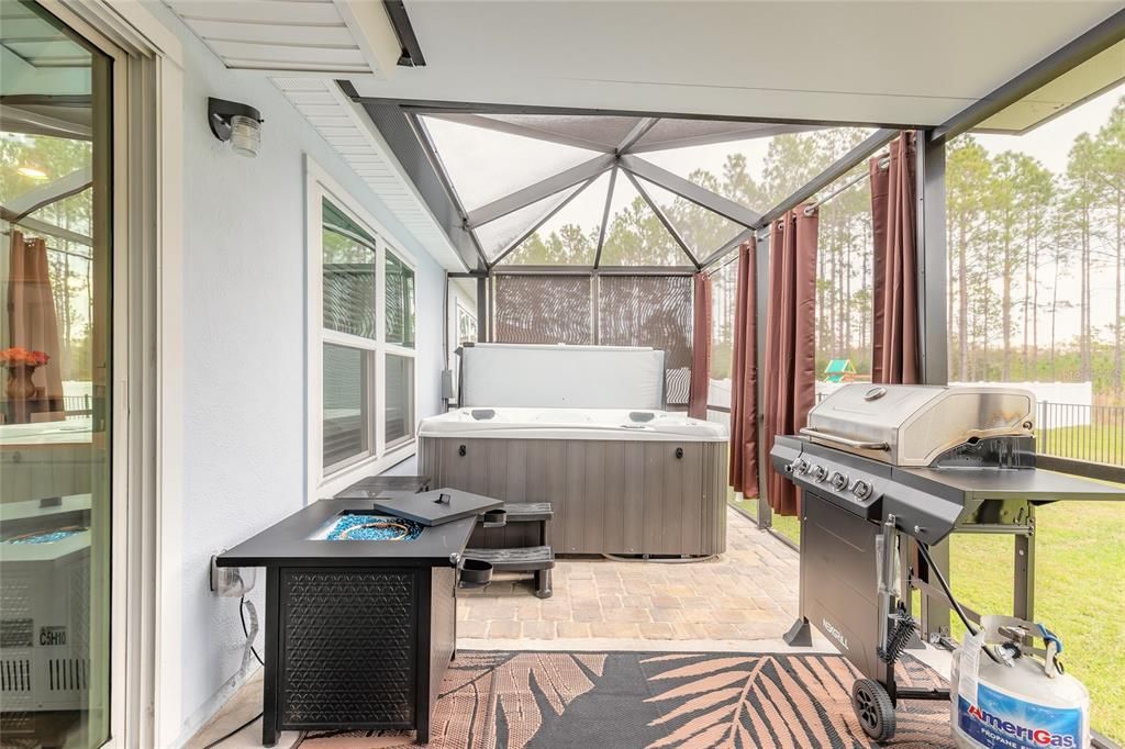 En Venta: $309,900 (3 camas, 2 baños, 1715 Pies cuadrados)