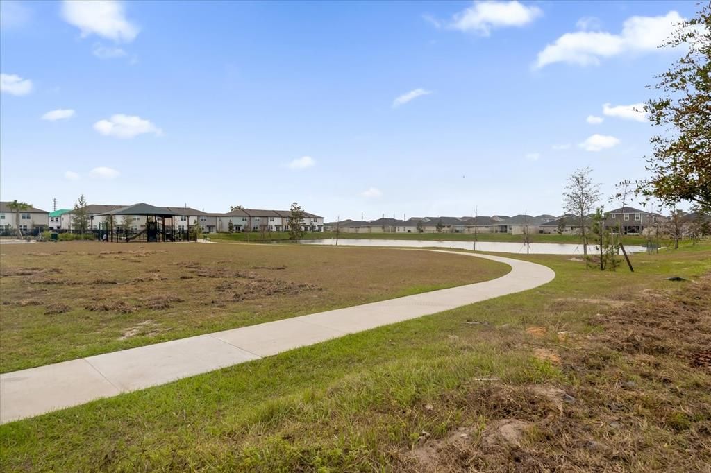 En Renta: $2,150 (3 camas, 2 baños, 1424 Pies cuadrados)