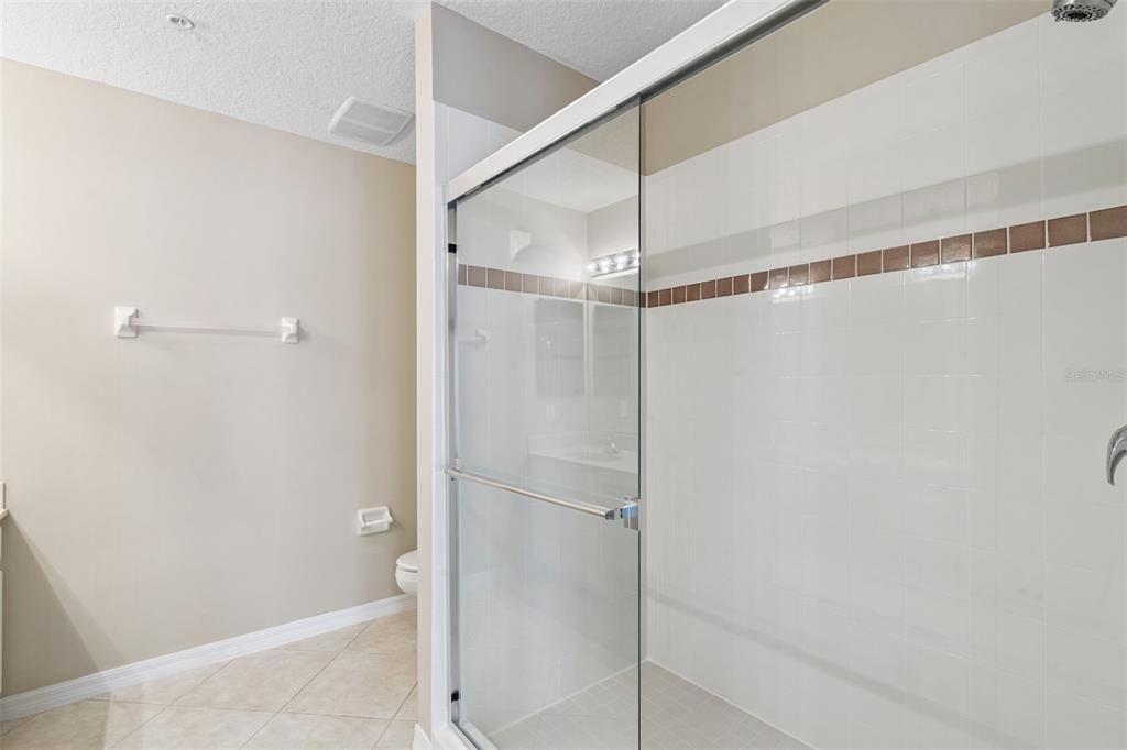 En Venta: $349,800 (2 camas, 2 baños, 1360 Pies cuadrados)