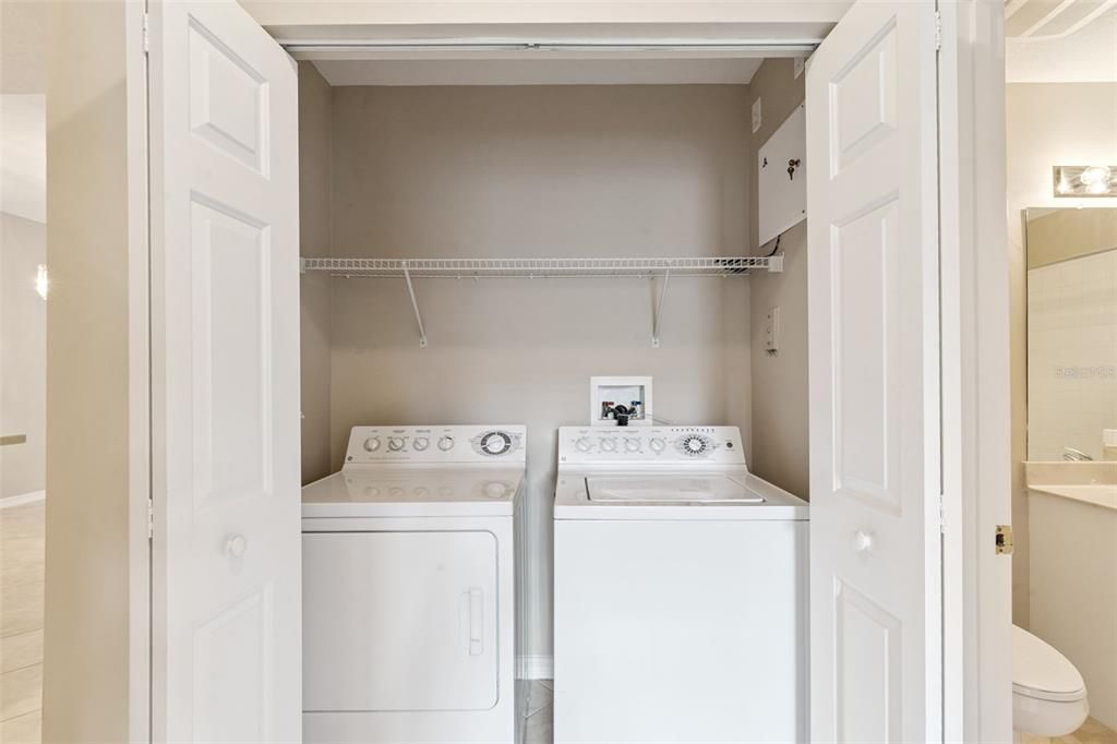 En Venta: $349,800 (2 camas, 2 baños, 1360 Pies cuadrados)