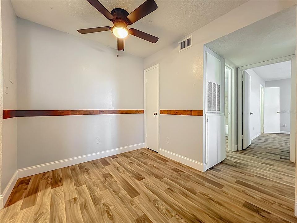 На продажу: $139,000 (2 спален, 1 ванн, 810 Квадратных фут)