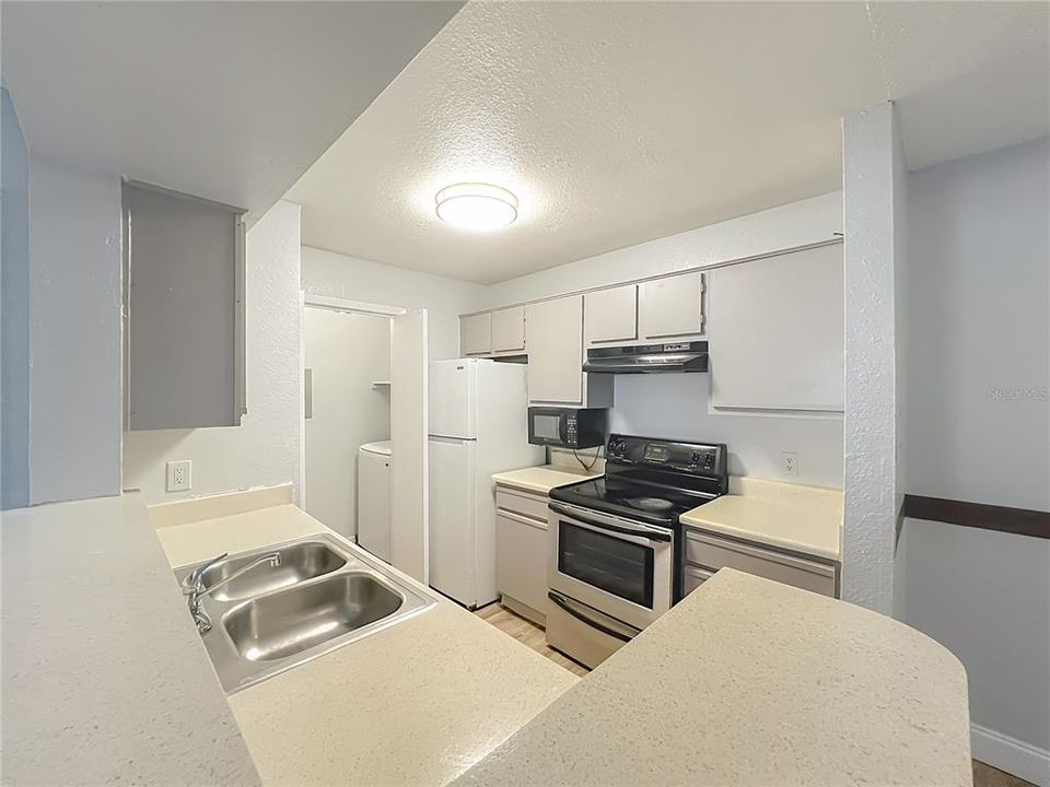 На продажу: $139,000 (2 спален, 1 ванн, 810 Квадратных фут)