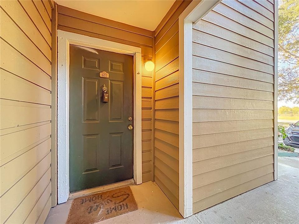 На продажу: $139,000 (2 спален, 1 ванн, 810 Квадратных фут)