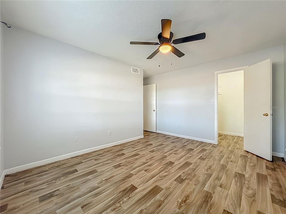 На продажу: $139,000 (2 спален, 1 ванн, 810 Квадратных фут)