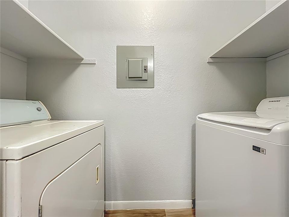 На продажу: $139,000 (2 спален, 1 ванн, 810 Квадратных фут)