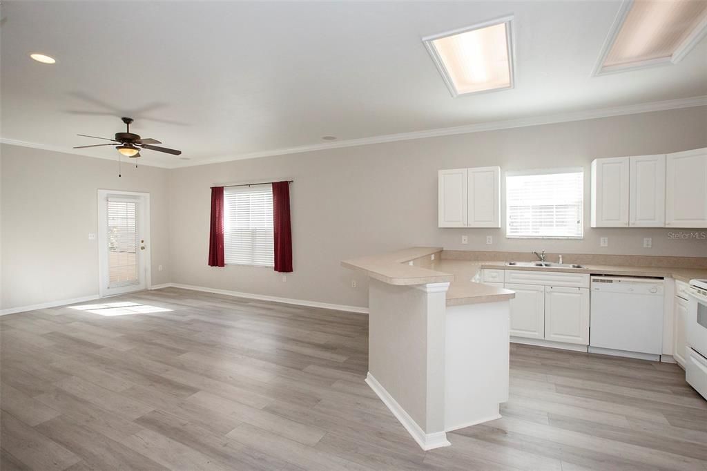 En Renta: $1,995 (3 camas, 2 baños, 1380 Pies cuadrados)