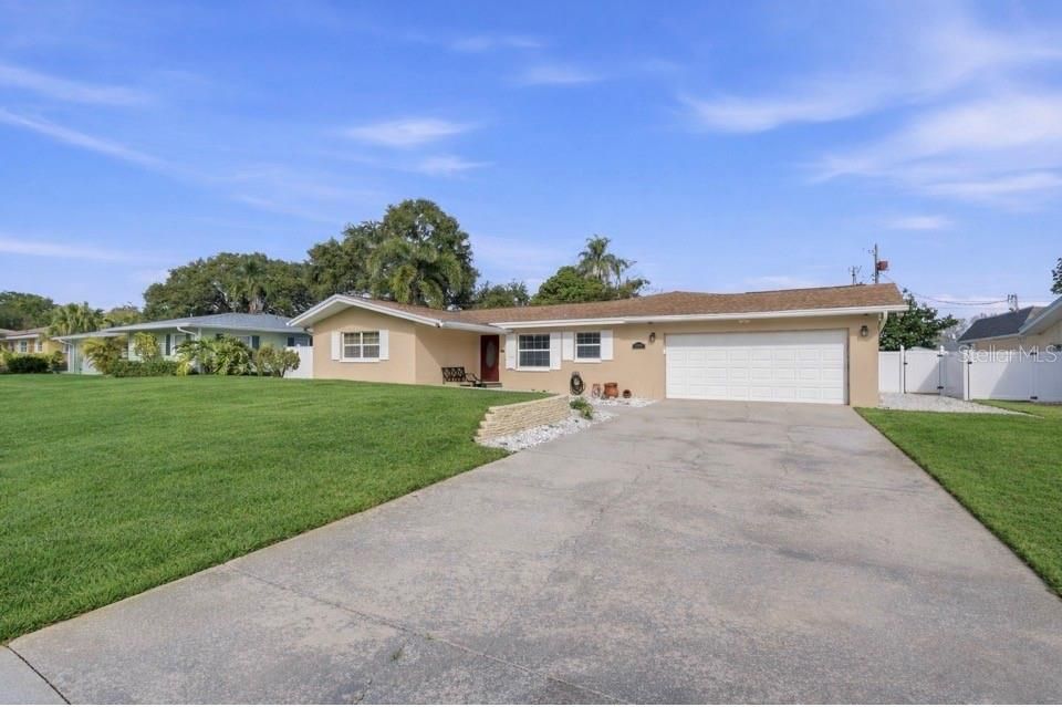 На продажу: $624,990 (3 спален, 2 ванн, 2257 Квадратных фут)