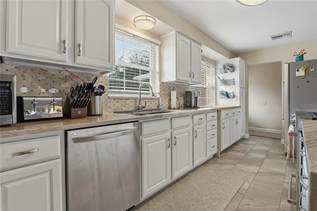 На продажу: $624,990 (3 спален, 2 ванн, 2257 Квадратных фут)