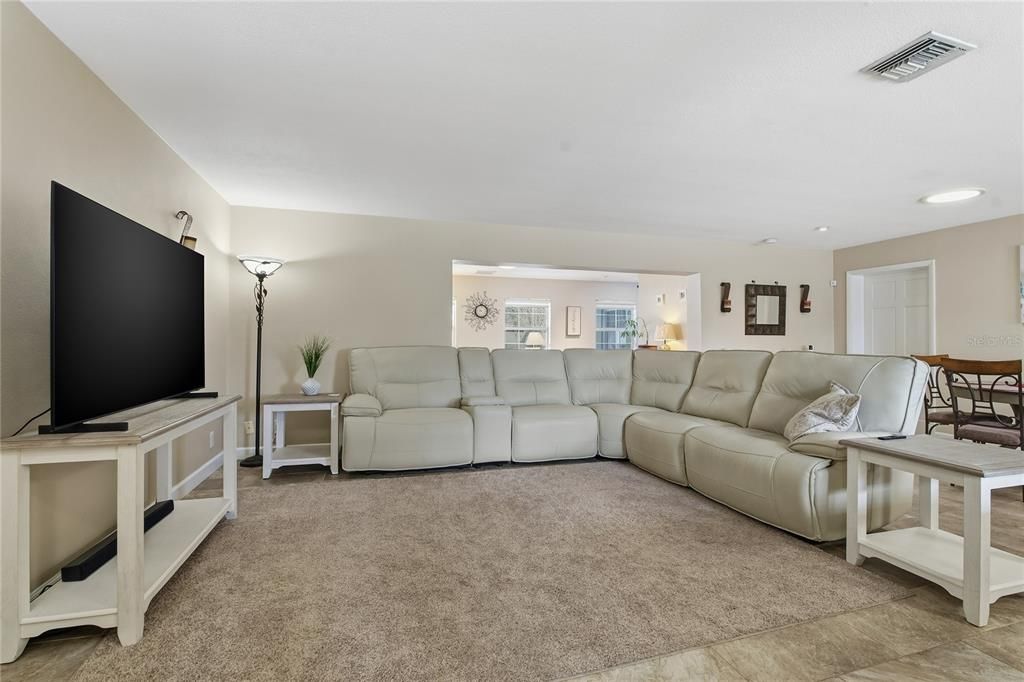 На продажу: $624,990 (3 спален, 2 ванн, 2257 Квадратных фут)