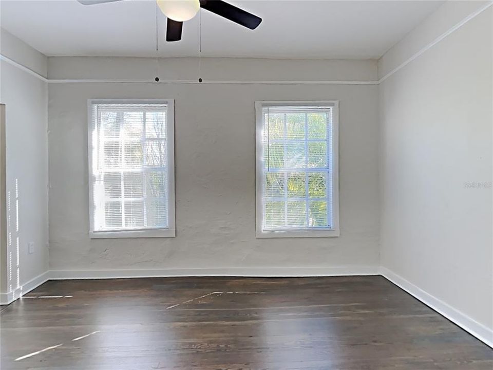 For Rent: $1,995 (1 beds, 1 baths, 740 Square Feet)