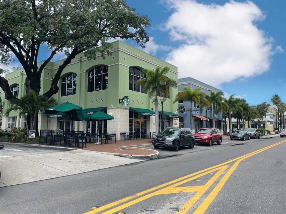 For Rent: $1,995 (1 beds, 1 baths, 740 Square Feet)