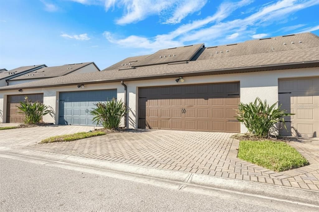 For Sale: $370,000 (2 beds, 2 baths, 1456 Square Feet)