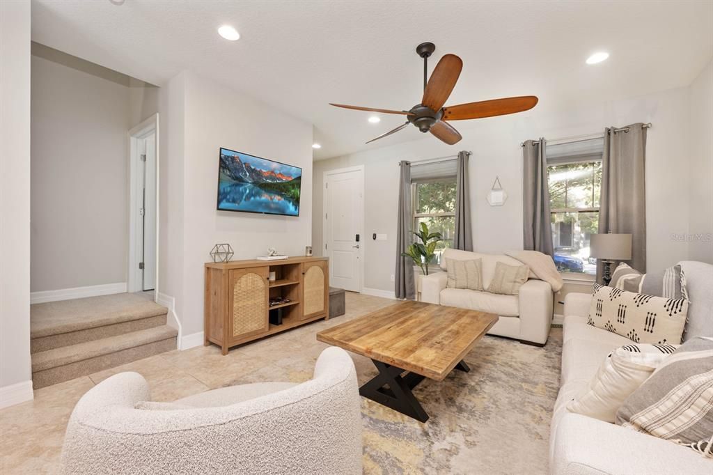 For Sale: $370,000 (2 beds, 2 baths, 1456 Square Feet)