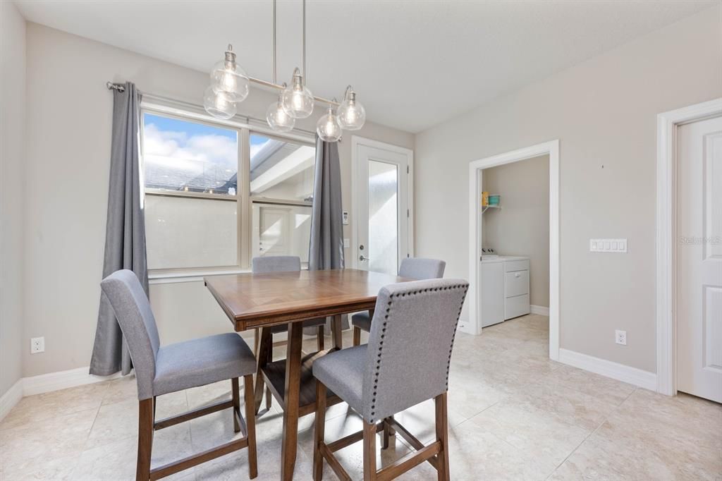 For Sale: $370,000 (2 beds, 2 baths, 1456 Square Feet)