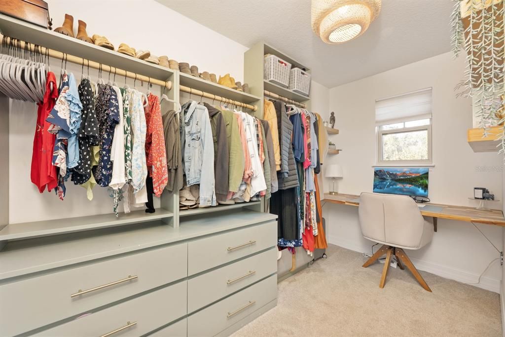 For Sale: $370,000 (2 beds, 2 baths, 1456 Square Feet)