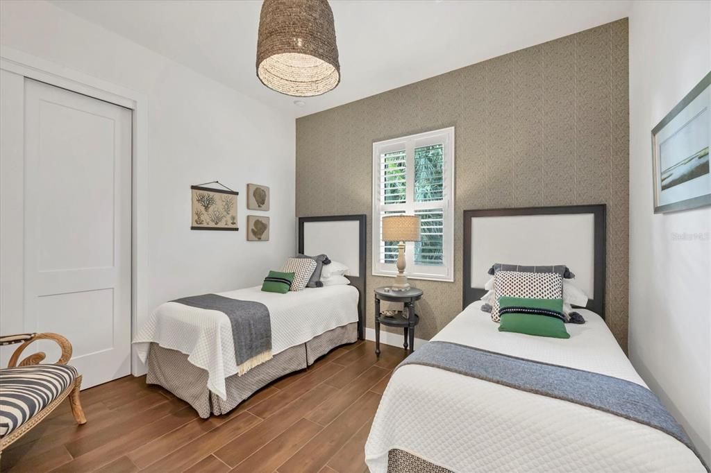 На продажу: $769,900 (4 спален, 2 ванн, 2314 Квадратных фут)