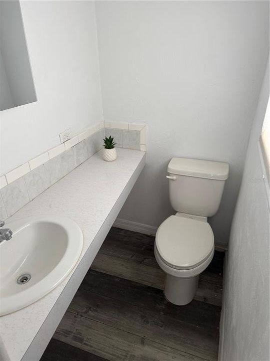 На продажу: $175,000 (2 спален, 1 ванн, 672 Квадратных фут)