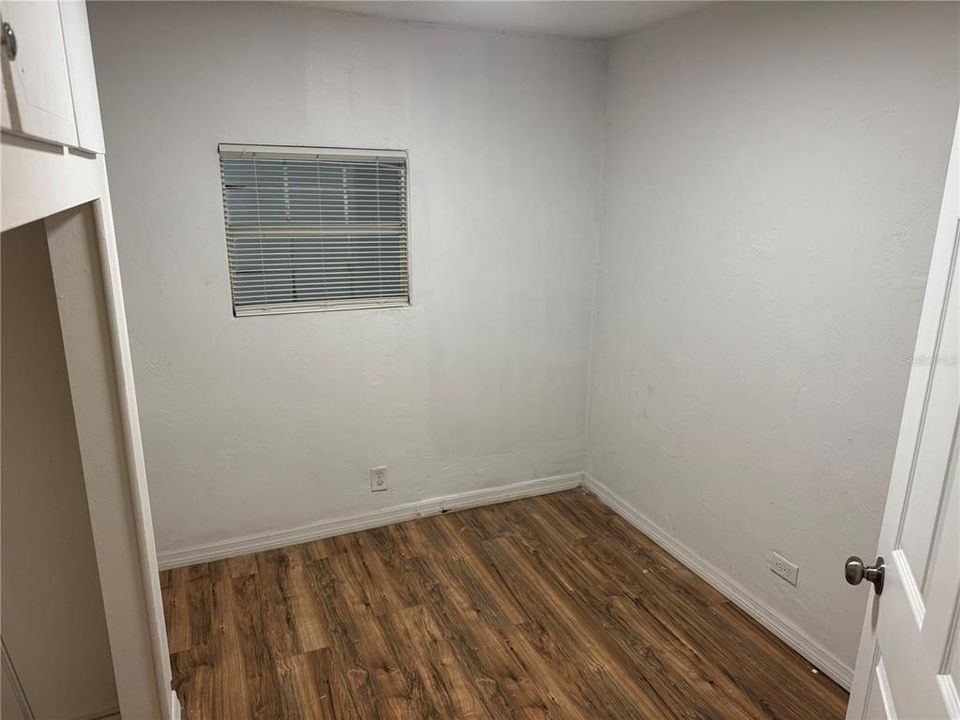 На продажу: $175,000 (2 спален, 1 ванн, 672 Квадратных фут)