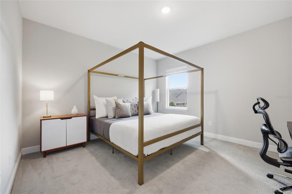 На продажу: $900,000 (7 спален, 4 ванн, 4720 Квадратных фут)