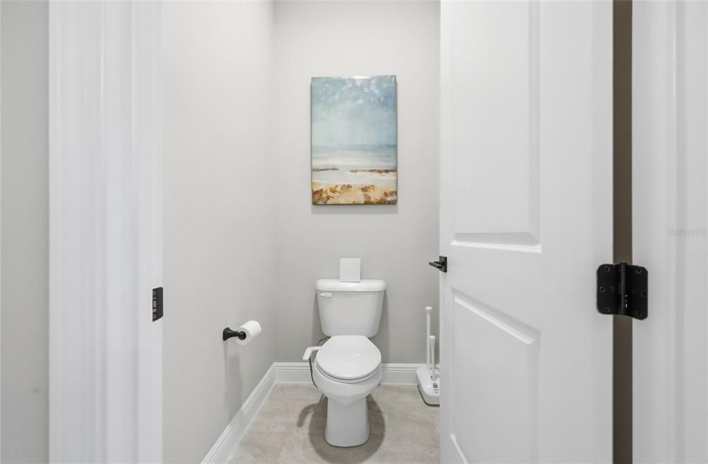 На продажу: $900,000 (7 спален, 4 ванн, 4720 Квадратных фут)