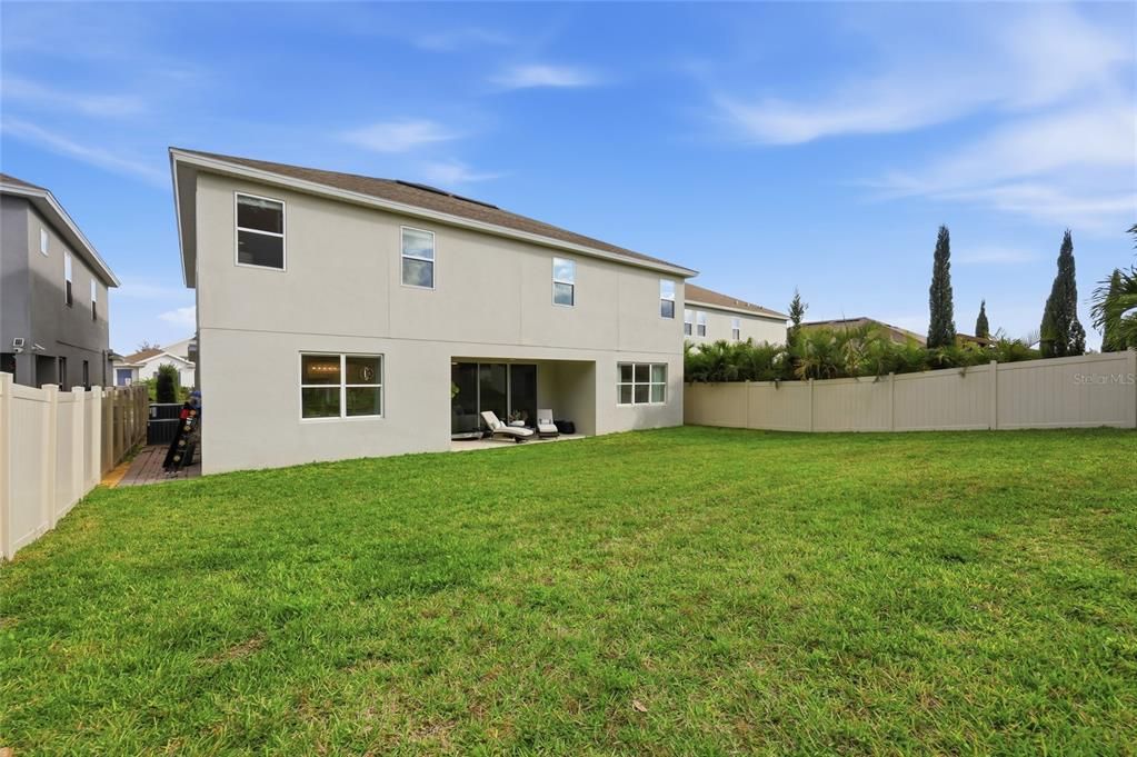 На продажу: $900,000 (7 спален, 4 ванн, 4720 Квадратных фут)