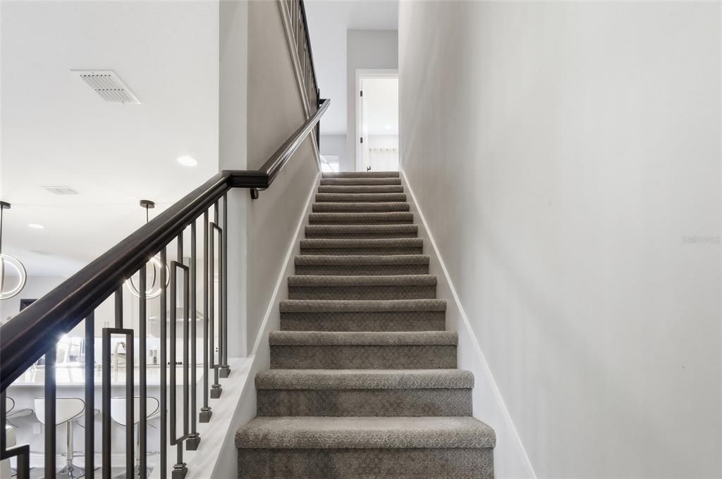 На продажу: $900,000 (7 спален, 4 ванн, 4720 Квадратных фут)